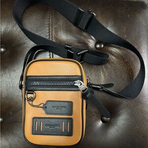 Coach Yellow and Black Men's Messenger Bag